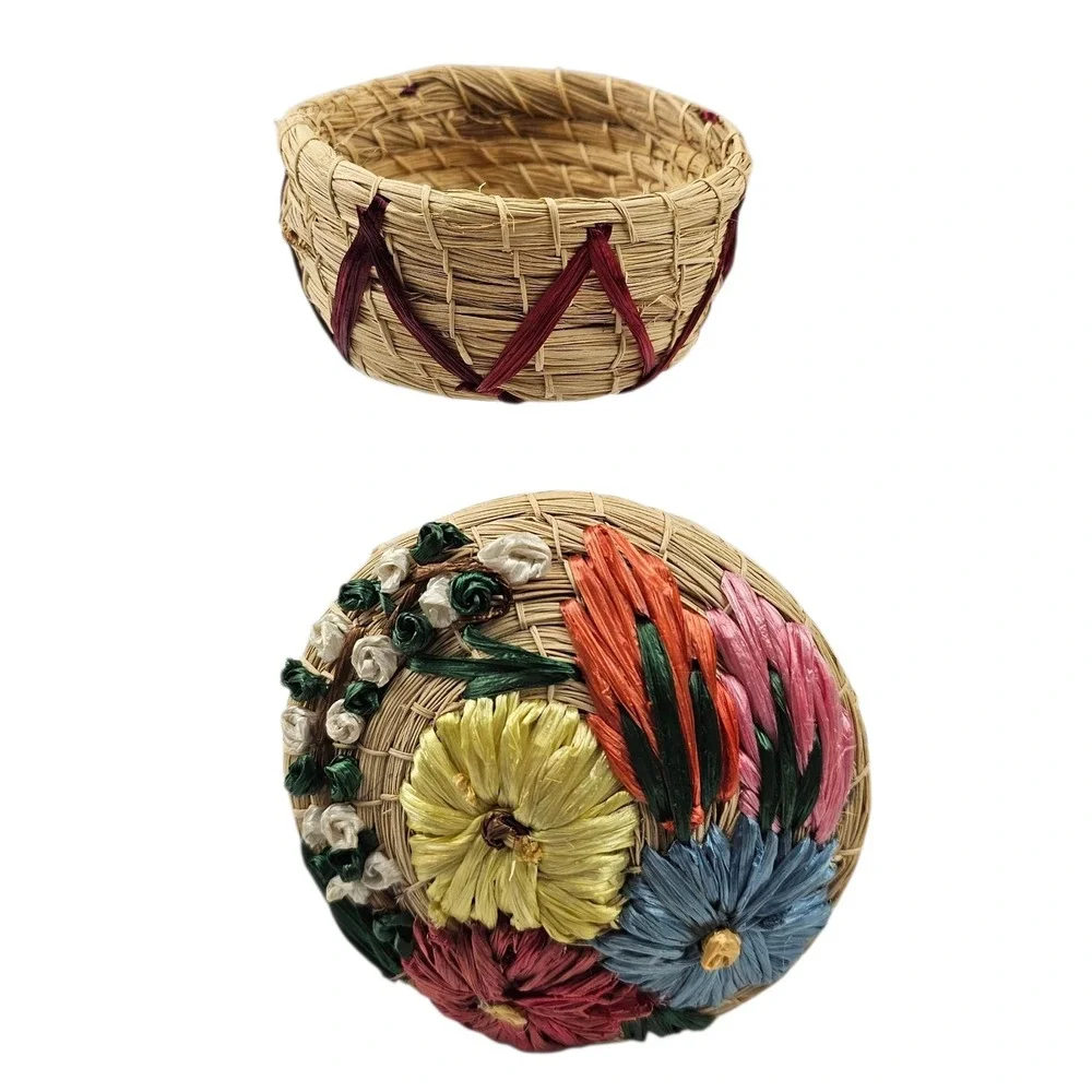 Woven‎ Straw Basket with Colorful Raffia Flowers Trinket Jewelry Box